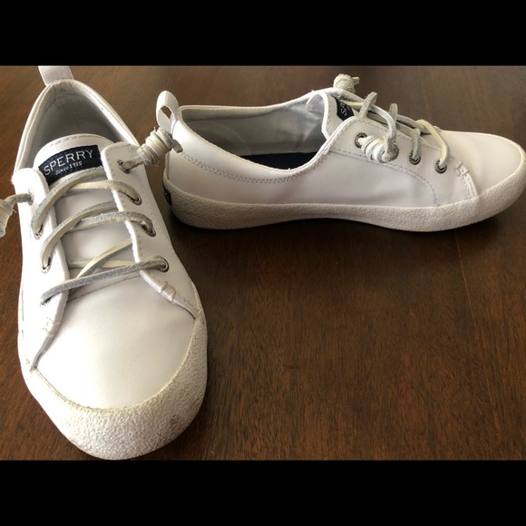 White Sperry's - Picture 2 of 4